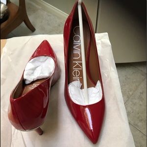 Calvin Klein NWOT classic patent pumps.